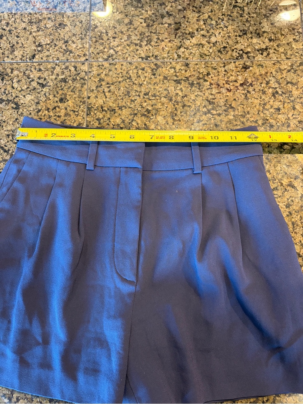 Aritzia Babaton Tailored High-Waist Navy Pleat-Front Shorts - Picture 6 of 8